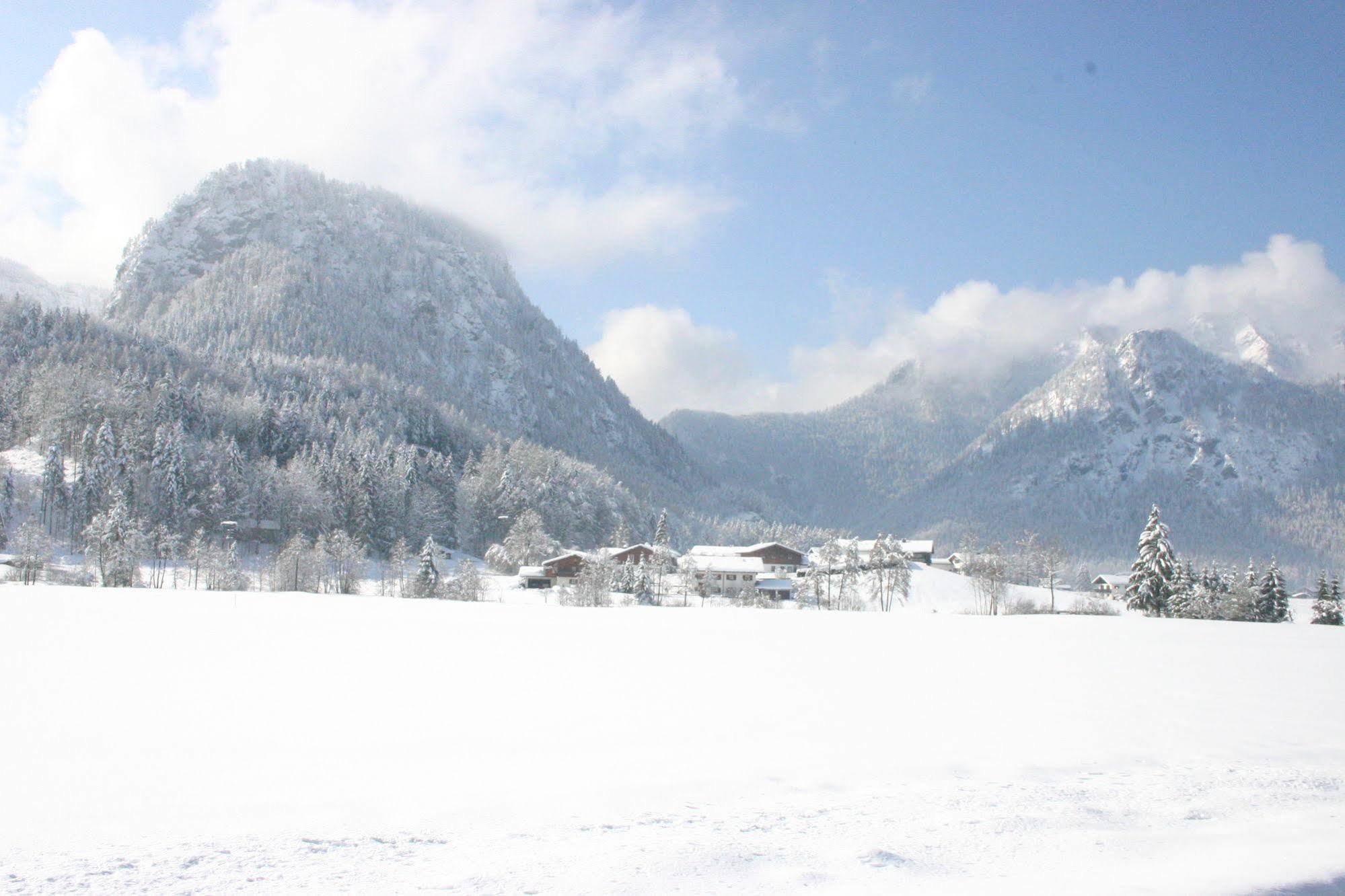 Aktivhotel & Gasthof Schmelz Ihr Urlaubs Hotel In Inzell Mit Wellness Hallenbad, Alpensauna & Dampfbad ภายนอก รูปภาพ